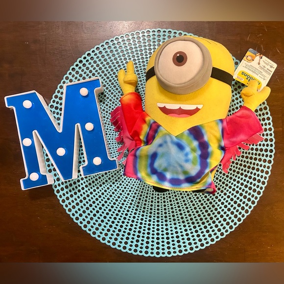 MINION 10” Plush Stuffed TIE DYE PEACE HIPPIE New Toy Factory, Despicable Me - Picture 1 of 7